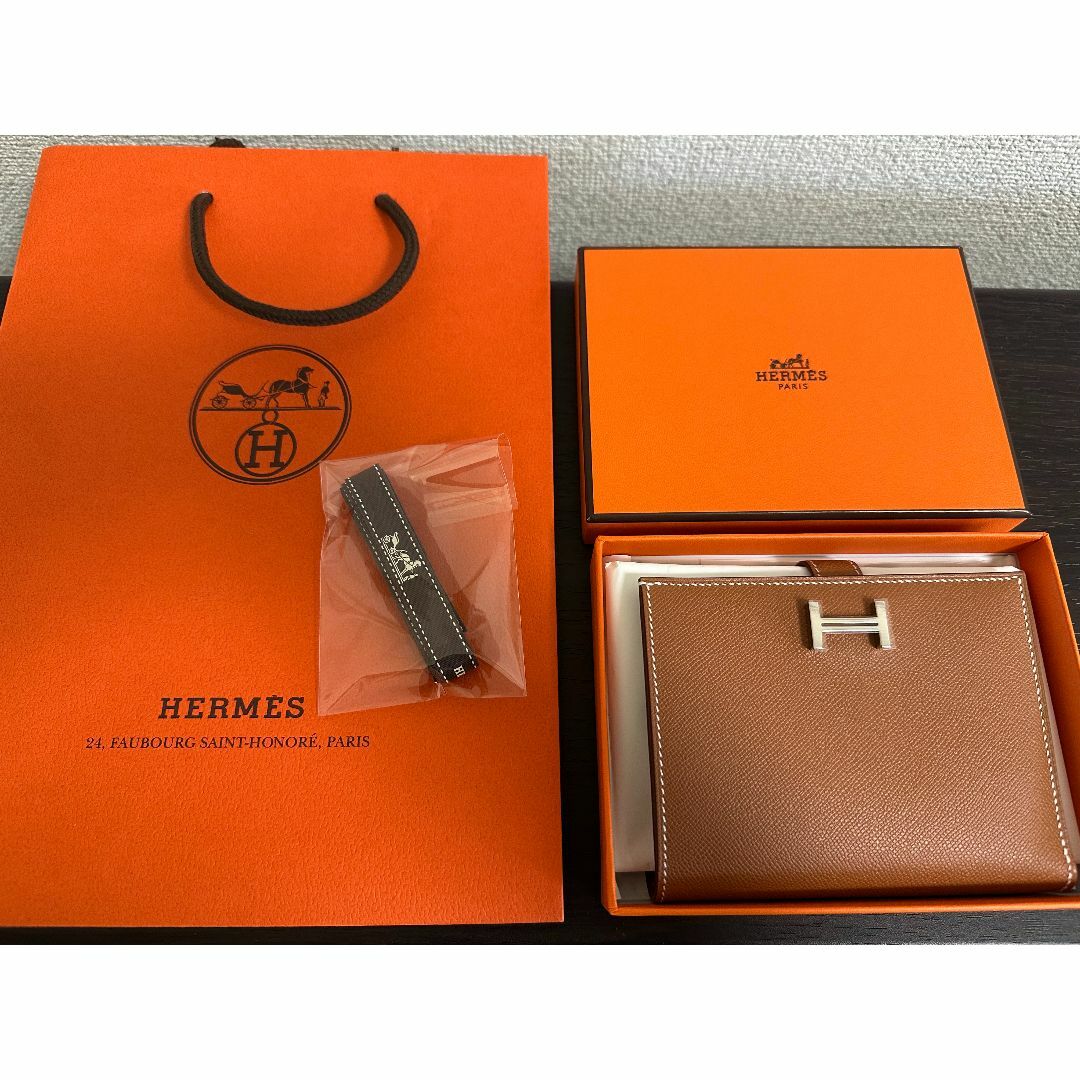 HERMES - エルメス ベアン コンパクト 二つ折り財布 ゴールド ヴォー・マダム 新品未使用