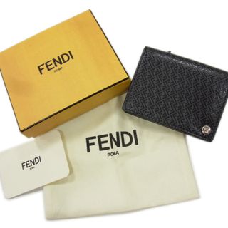 FENDI(名刺入れ/定期入れ)のフリマアイテム一覧 FENDI(名刺入れ/定期入れ)のフリマアイテム一覧