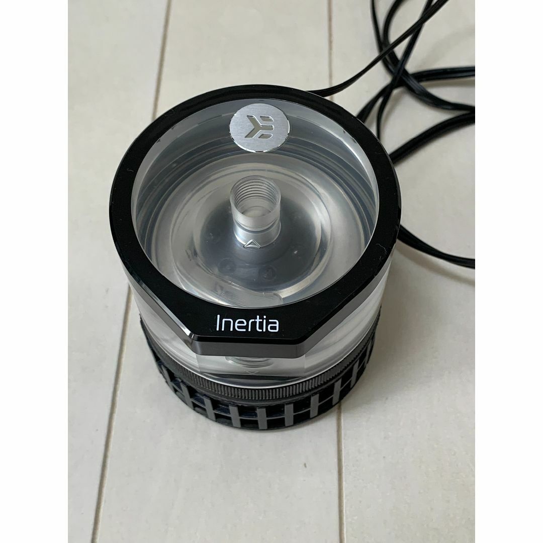 EKWB Inertia D5 ポンプ