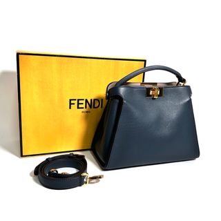 FENDI - 極美品 FENDI ピーカブー アイコニック エッセンシャリ FENDI - 極美品 FENDI ピーカブー アイコニック エッセンシャリ