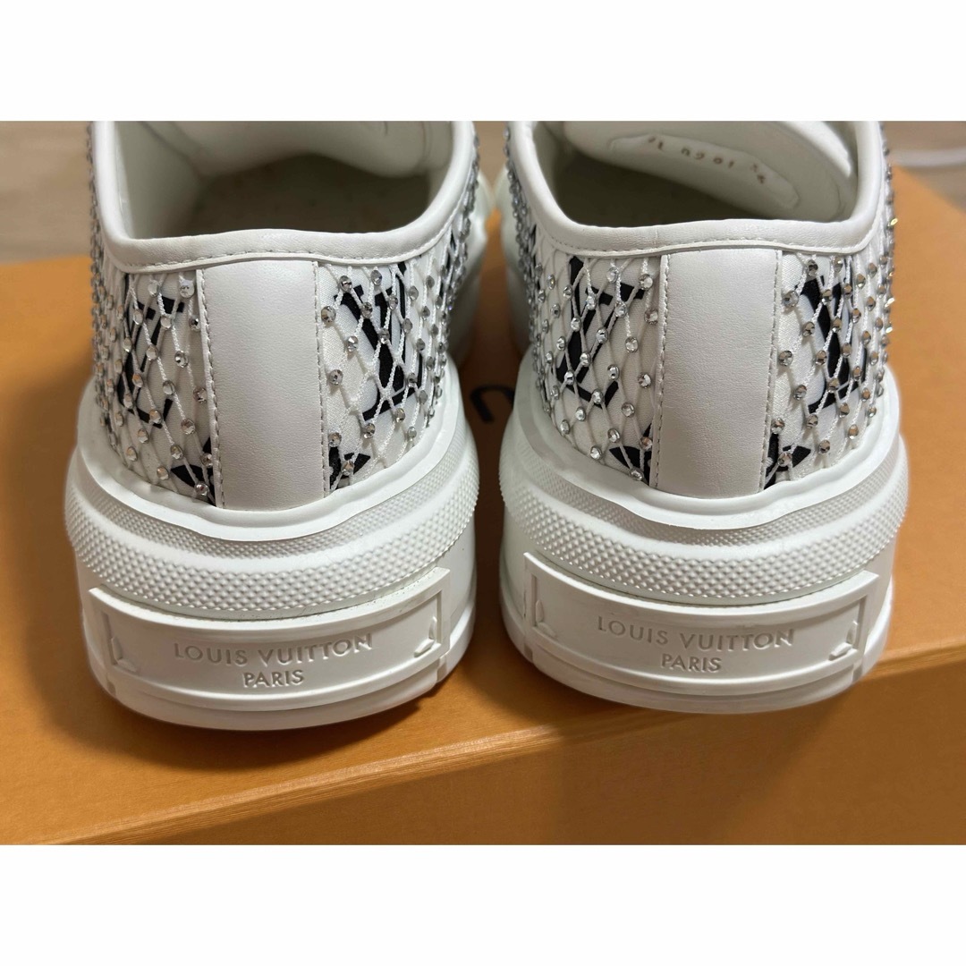 LOUIS VUITTON - 極美品✨ルイヴィトン LV スクァッドライン LOUIS VUITTON - 極美品✨ルイヴィトン LV スクァッドライン