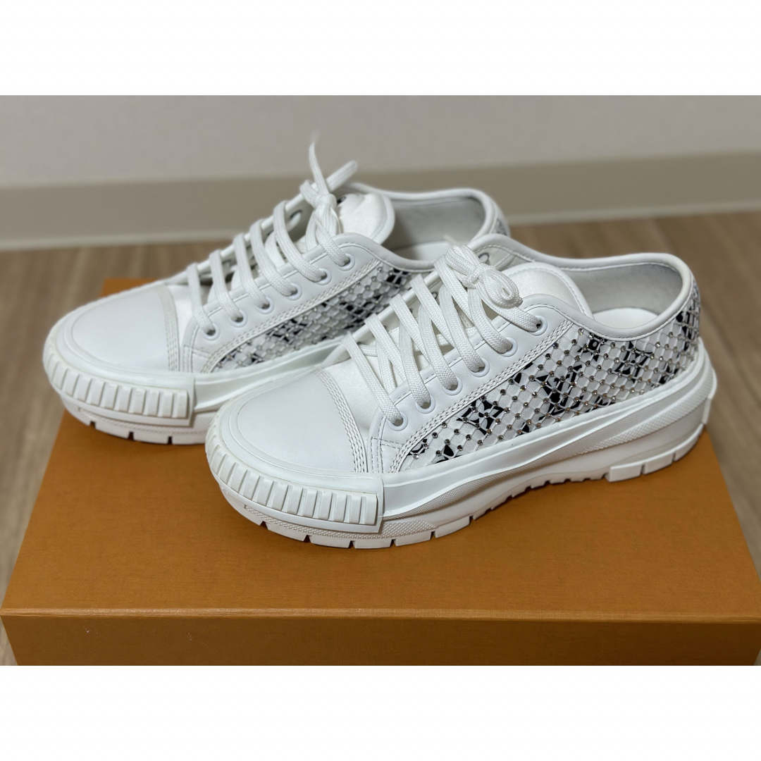 LOUIS VUITTON - 極美品✨ルイヴィトン LV スクァッドライン LOUIS VUITTON - 極美品✨ルイヴィトン LV スクァッドライン