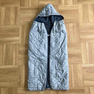 UNIQLO   ライトウォームパデット 2WAY ブランケット　グレー(おくるみ/ブランケット)