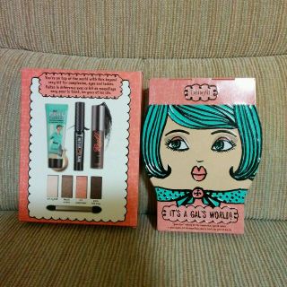 ベネフィット(Benefit)のセール！【日本未入荷】ベネフィットメイクアップセット 缶ボックス入り(コフレ/メイクアップセット)