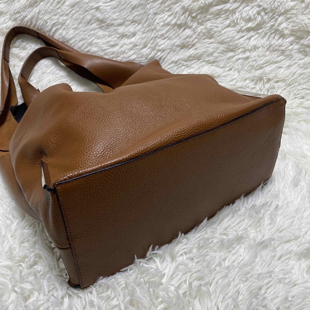 ZARA - 新品タグ付き ZARA ザラ レザー 牛革 トートバッグ 肩 ZARA - 新品タグ付き ZARA ザラ レザー 牛革 トートバッグ 肩