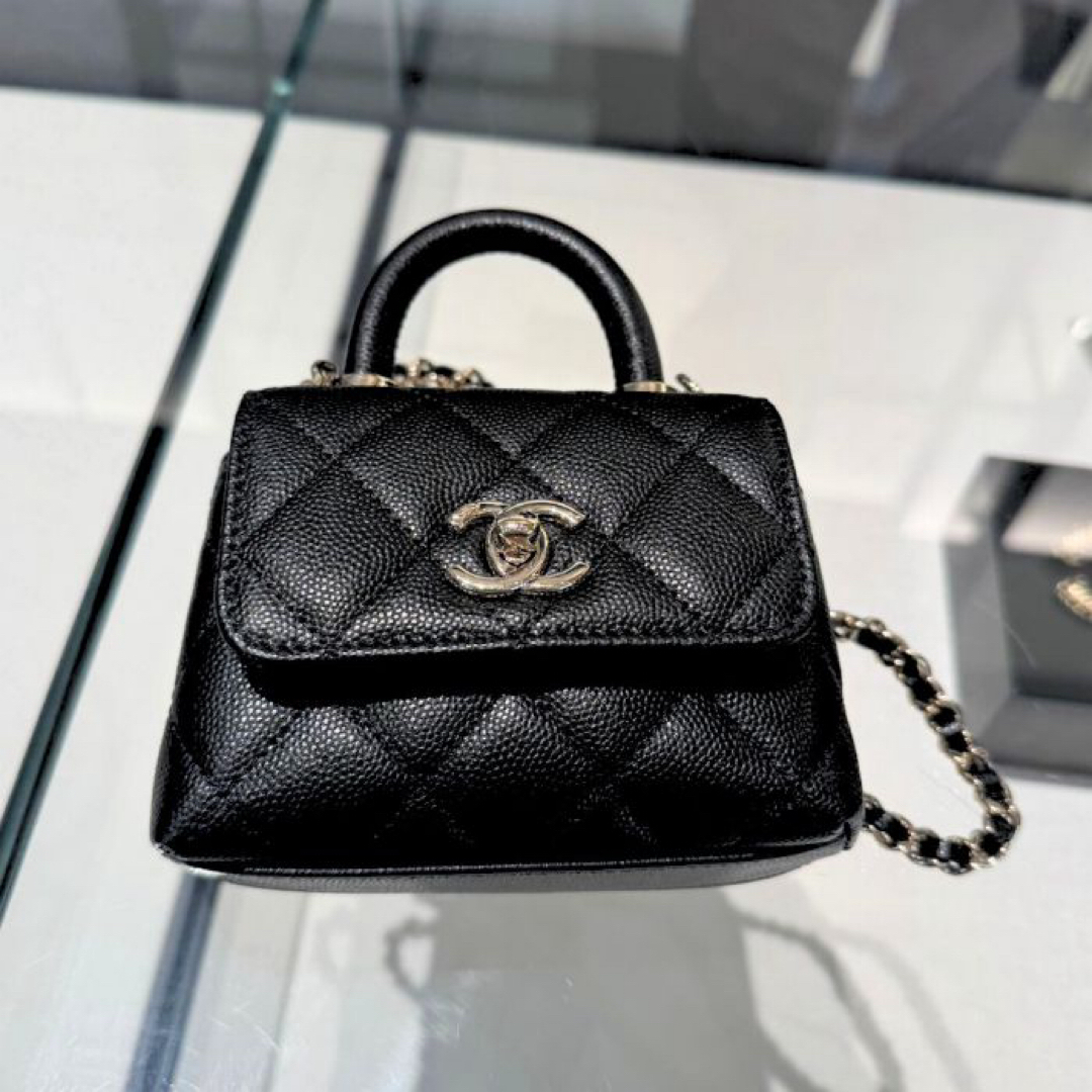 CHANEL - CHANEL ココハンドル マイクロミニ 11(新品未使用 CHANEL - CHANEL ココハンドル マイクロミニ 11(新品未使用