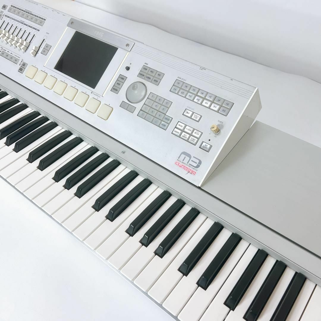 KORG - KORG コルグ M3-73 Xpanded シンセサイザー M3 XP 73鍵の KORG - KORG コルグ M3-73 Xpanded シンセサイザー M3 XP 73鍵の
