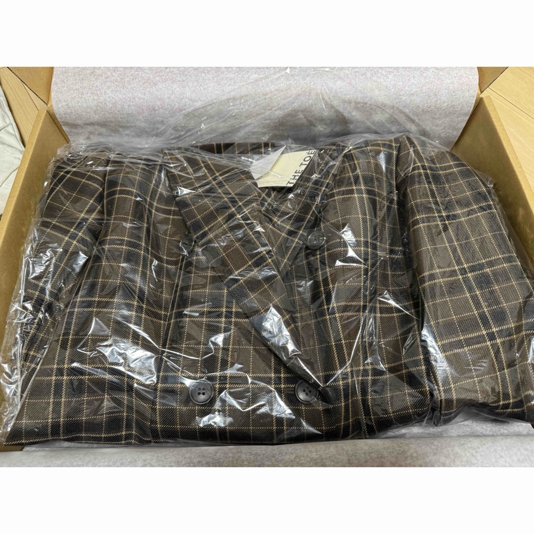 THE TOÉ BUCKINGHAM JACKET THE TOÉ BUCKINGHAM JACKET