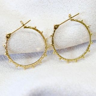 Lilas フープ ピアス K10 ボール テクスチャー/24-2977S(ピアス)