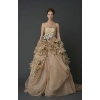 Vera Wang(ウェディングドレス)のフリマアイテム一覧 Vera Wang(ウェディングドレス)のフリマアイテム一覧