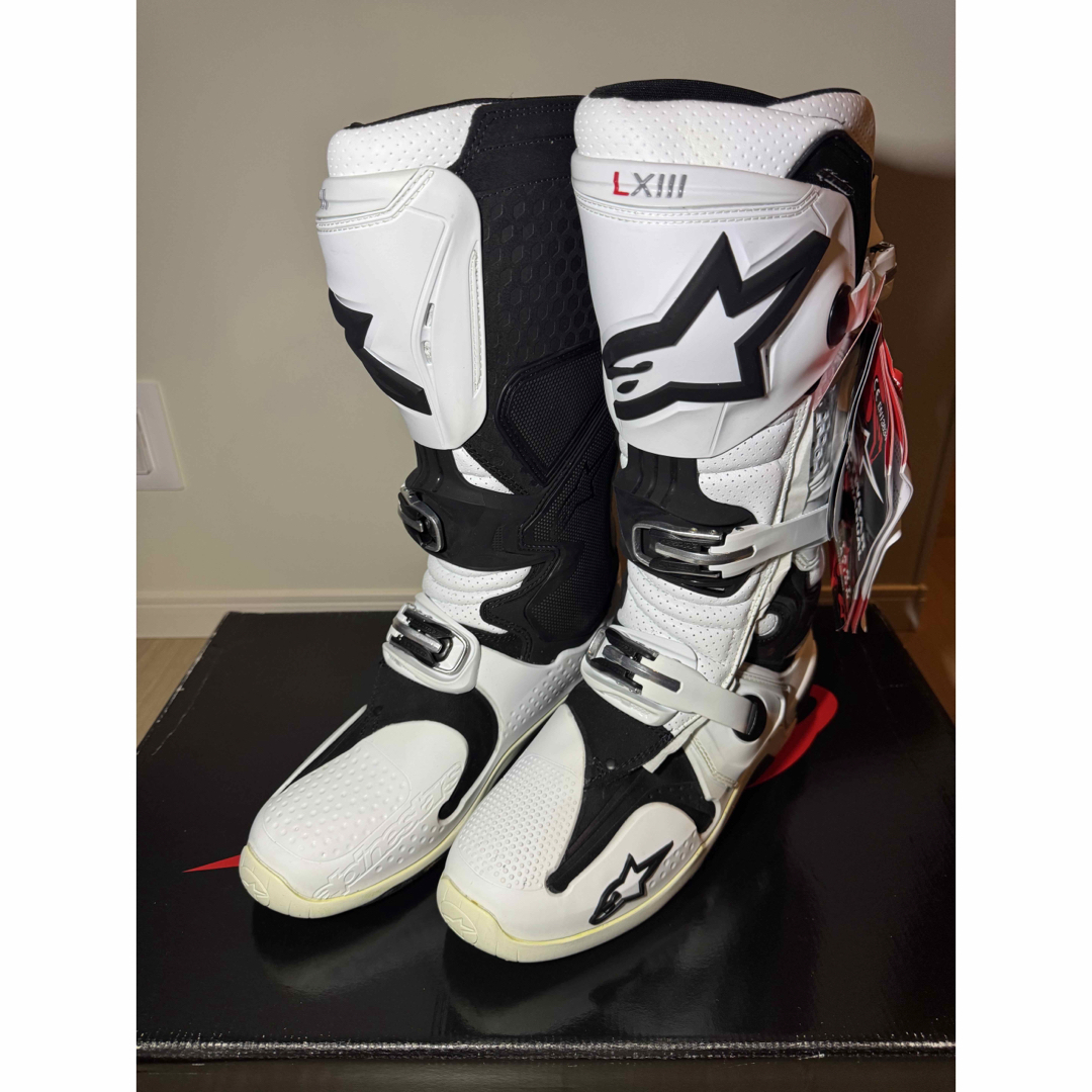 alpinestars - 新品 ALPINESTARS tech10 ホワイトベンテット alpinestars - 新品 ALPINESTARS tech10 ホワイトベンテット