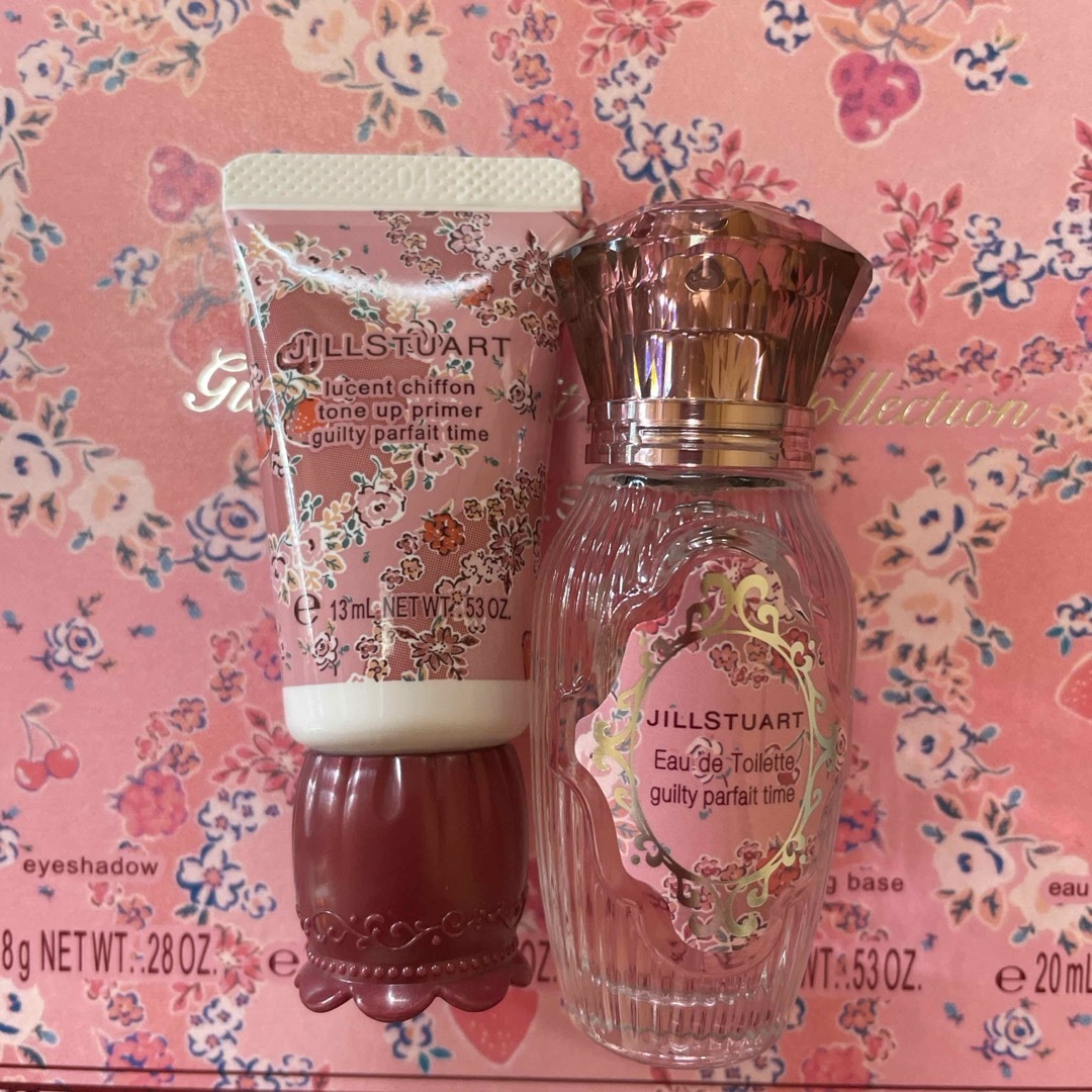 JILLSTUART(ジルスチュアート)のジルスチュアート クリスマスコフレ コスメ 2024  オードトワレ プライマー コスメ/美容のキット/セット(コフレ/メイクアップセット)の商品写真
