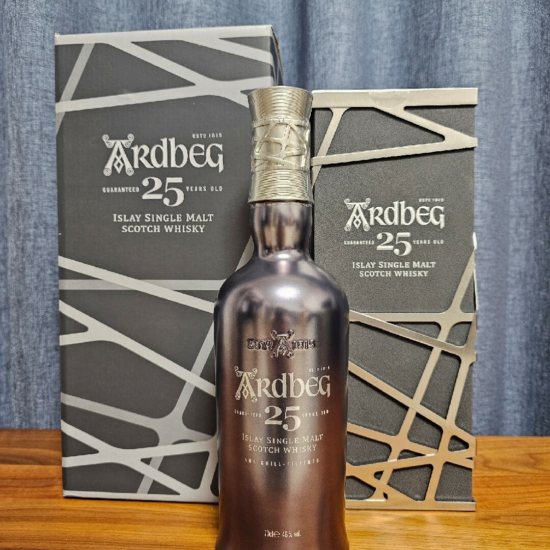 Ardbeg 25年 シングルモルトスコッチウイスキー Ardbeg 25年 シングルモルトスコッチウイスキー