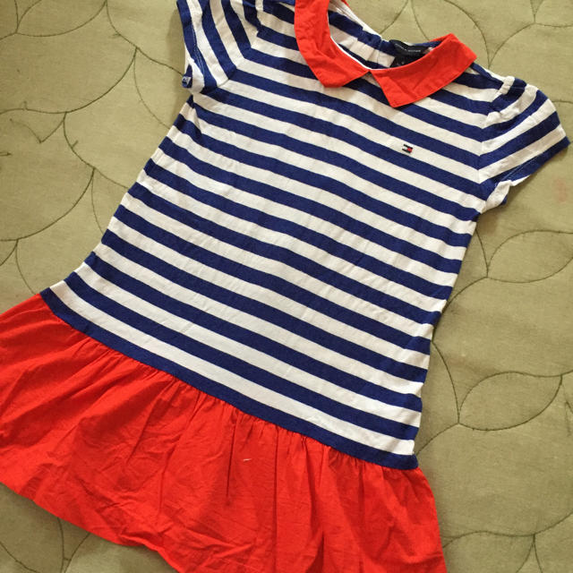 TOMMY HILFIGER(トミーヒルフィガー)のトミーヒルフィガー ワンピース キッズ/ベビー/マタニティのキッズ服女の子用(90cm~)(ワンピース)の商品写真