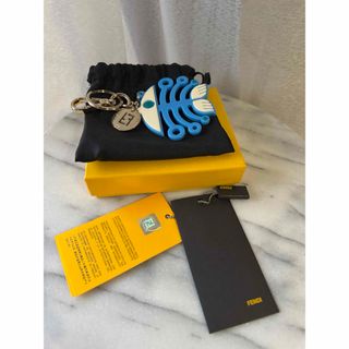 FENDI(バッグチャーム)のフリマアイテム一覧 FENDI(バッグチャーム)のフリマアイテム一覧
