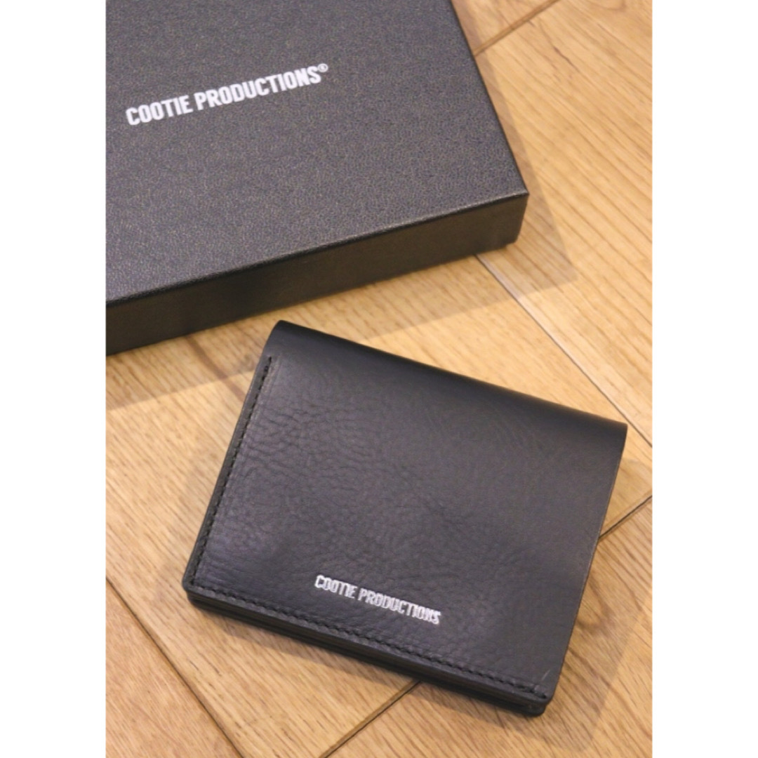 COOTIE - COOTIE 「Leather Compact Purse」 の通販 by COOTIE - COOTIE 「Leather Compact Purse」 の通販 by