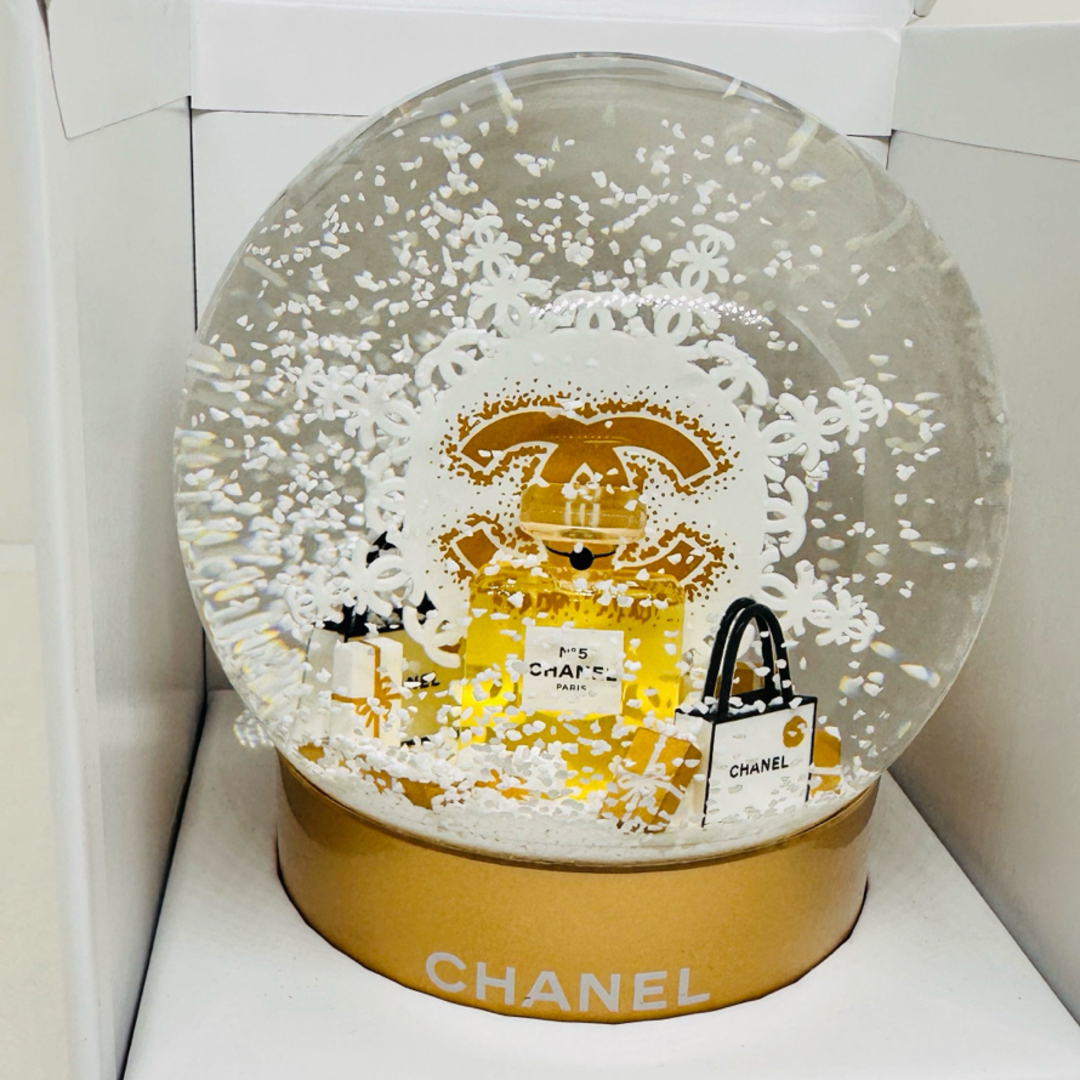 CHANEL - 2024年クリスマス限定/シャネルスノードームの通販 by CHANEL - 2024年クリスマス限定/シャネルスノードームの通販 by