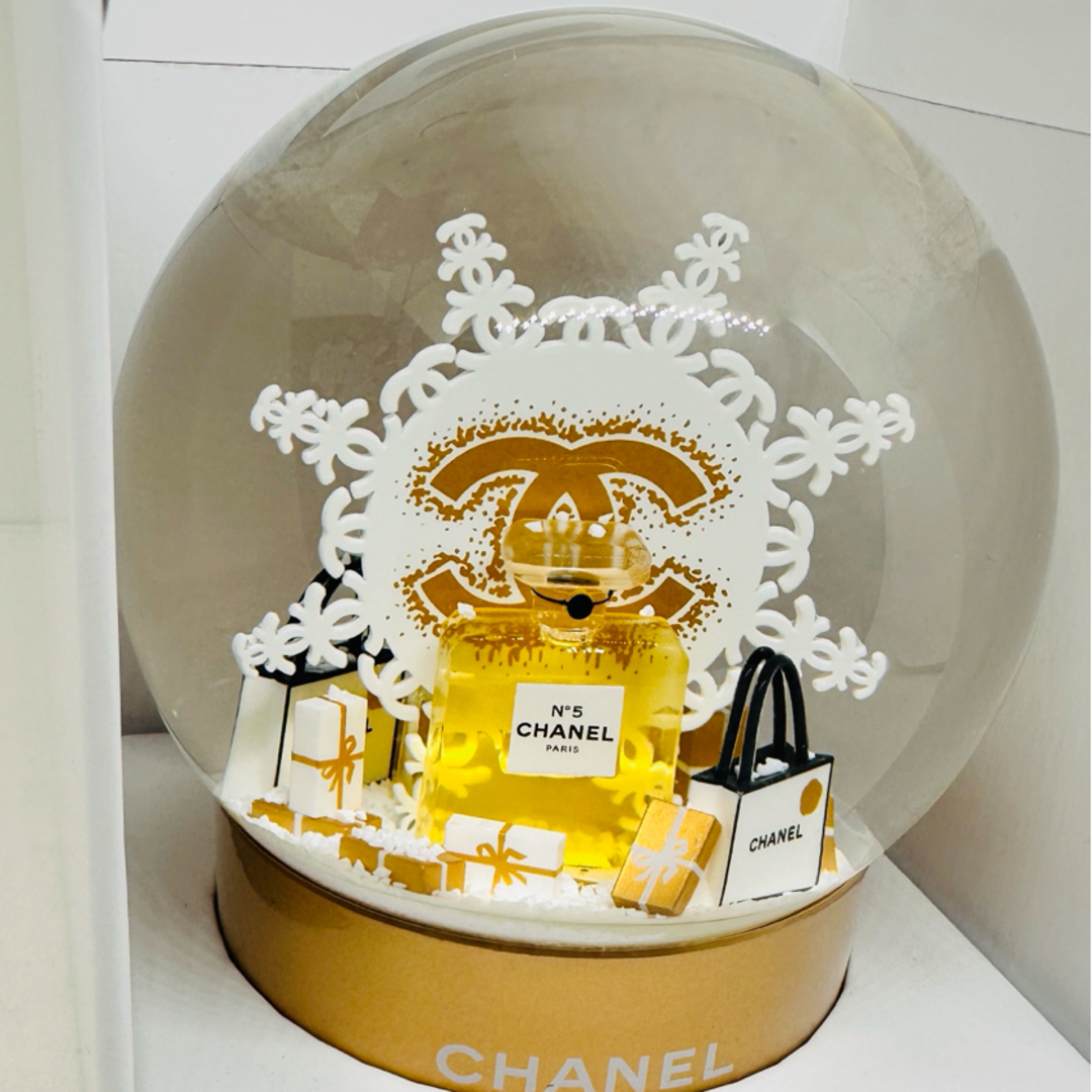 CHANEL - 2024年クリスマス限定/シャネルスノードームの通販 by CHANEL - 2024年クリスマス限定/シャネルスノードームの通販 by