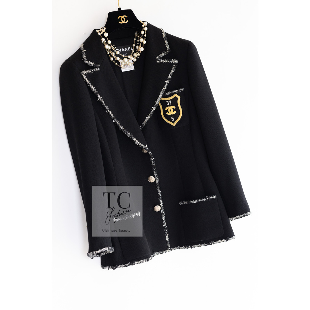 CHANEL - シャネル ジャケット CHANEL ブラック CC ロゴ CHANEL - シャネル ジャケット CHANEL ブラック CC ロゴ