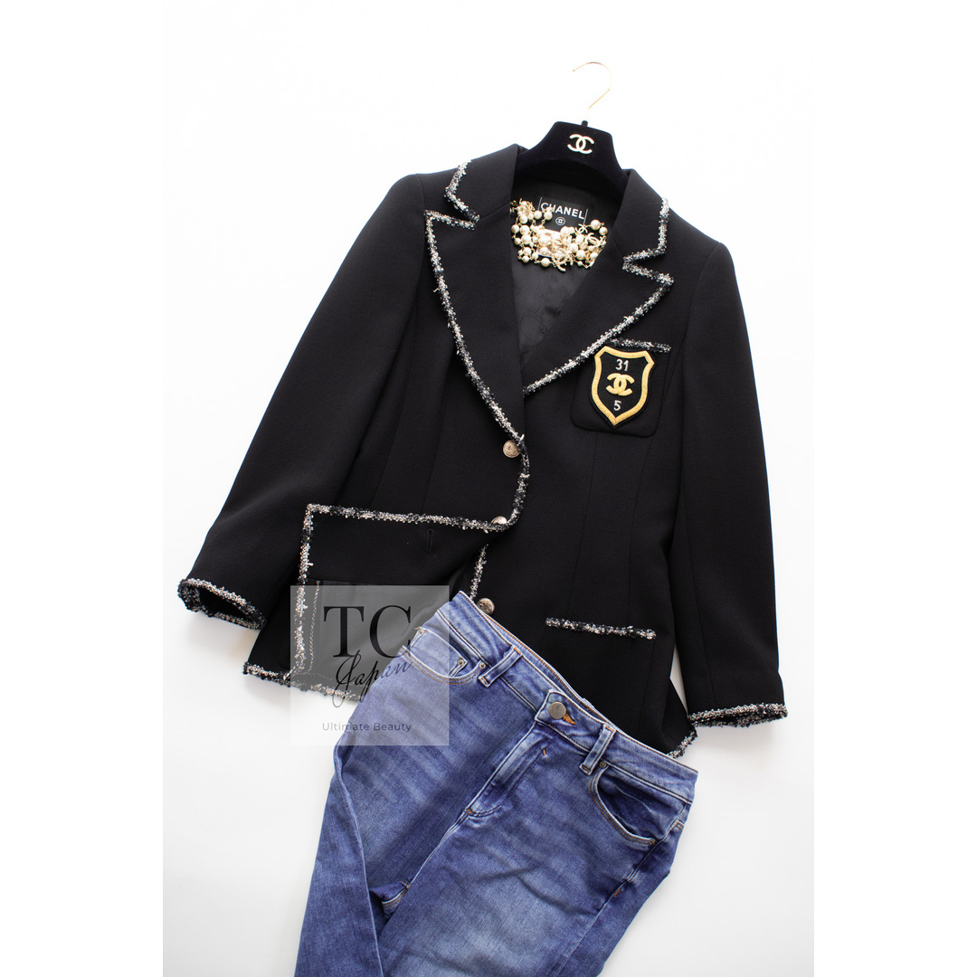 CHANEL - シャネル ジャケット CHANEL ブラック CC ロゴ CHANEL - シャネル ジャケット CHANEL ブラック CC ロゴ