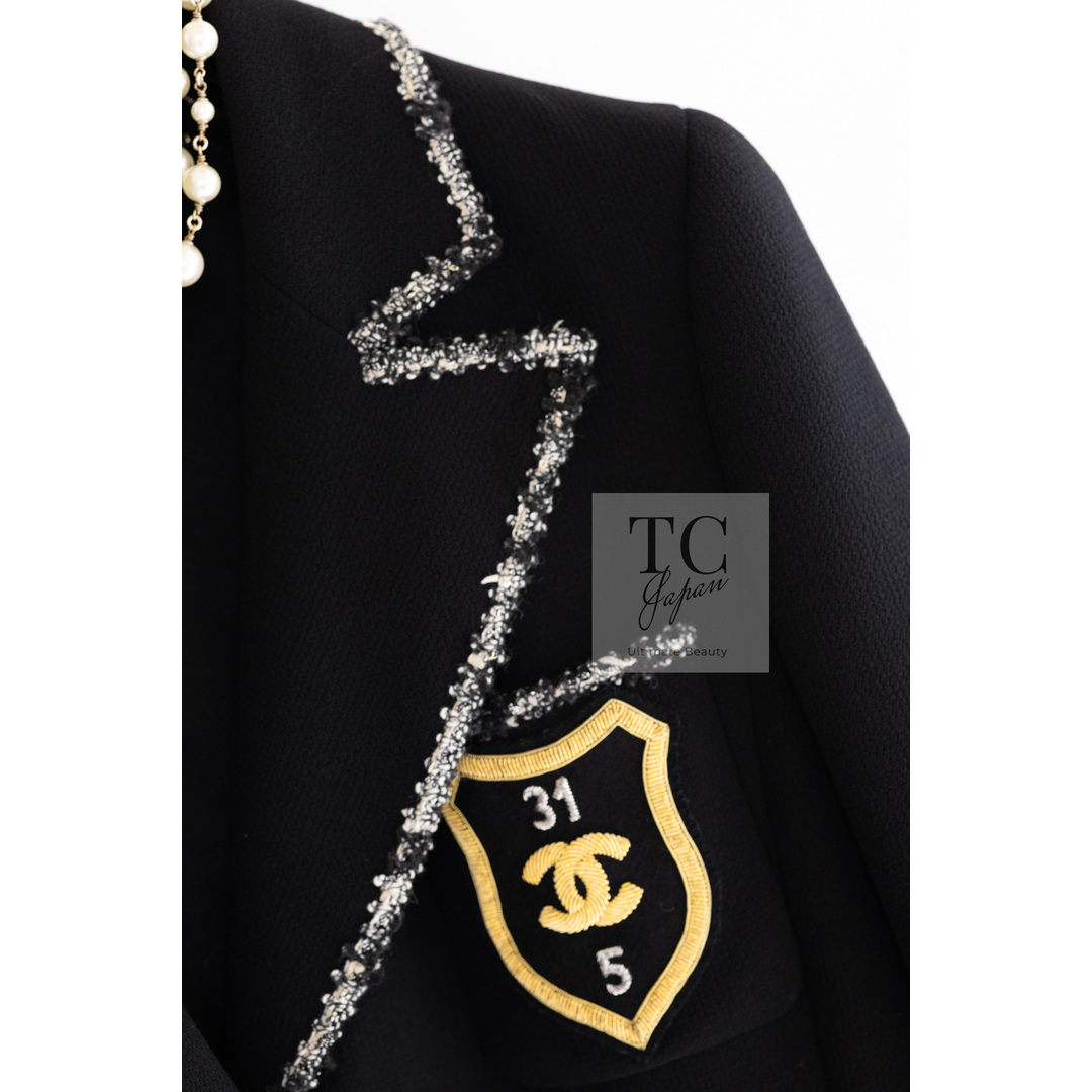 CHANEL - シャネル ジャケット CHANEL ブラック CC ロゴ CHANEL - シャネル ジャケット CHANEL ブラック CC ロゴ