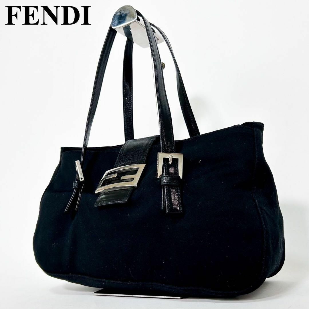 フェンディショルダーバッグ マンマバケット 黒 FF金具 シルバー フェンディショルダーバッグ マンマバケット 黒 FF金具 シルバー