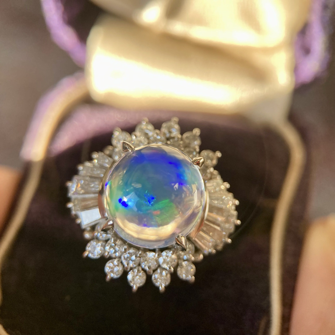 pt900陽刻 メキシコ産ウォーターオパー3.87ct  D0.92ct リング