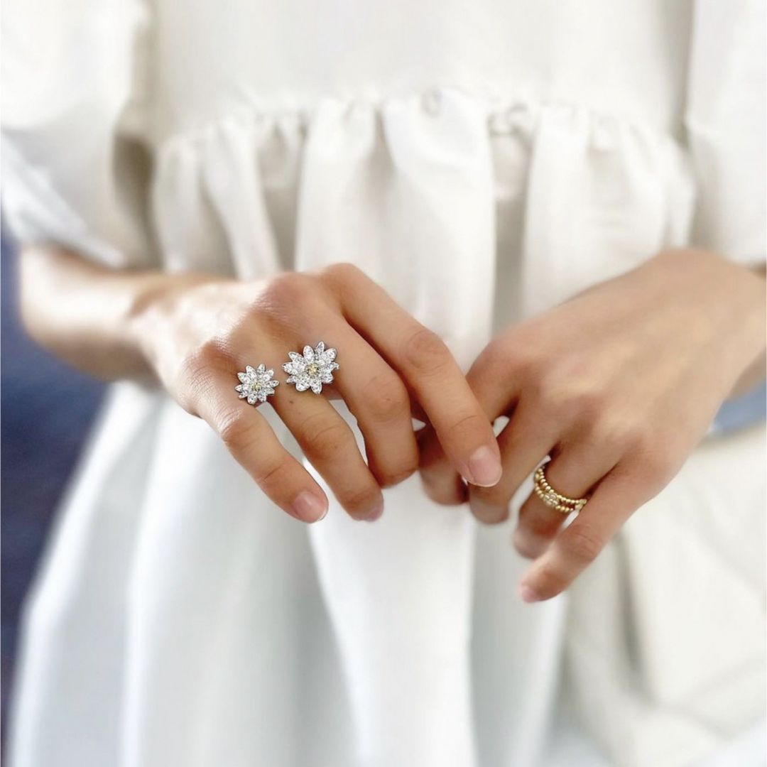 SWAROVSKI - スワロフスキー eternal flower リング Swarovskiの SWAROVSKI - スワロフスキー eternal flower リング Swarovskiの