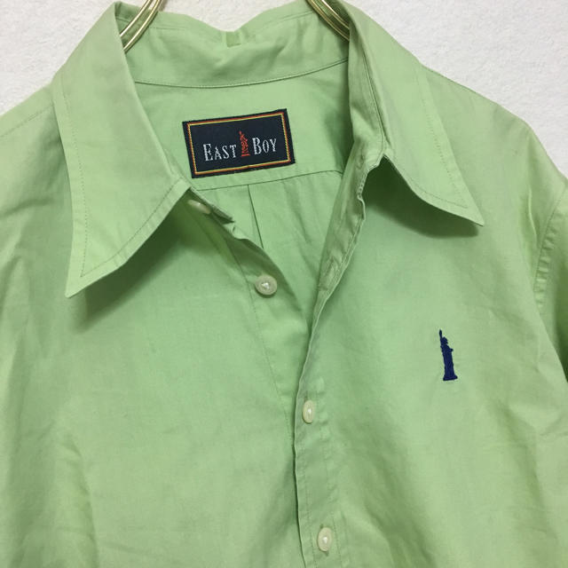 EASTBOY(イーストボーイ)のイーストボーイ シャツ グリーン 黄緑 肩落ち 制服 レディースのトップス(シャツ/ブラウス(長袖/七分))の商品写真