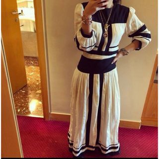 Isabel Marant(ワンピース ・ ホワイト/白色系)のフリマ Isabel Marant(ワンピース ・ ホワイト/白色系)のフリマ