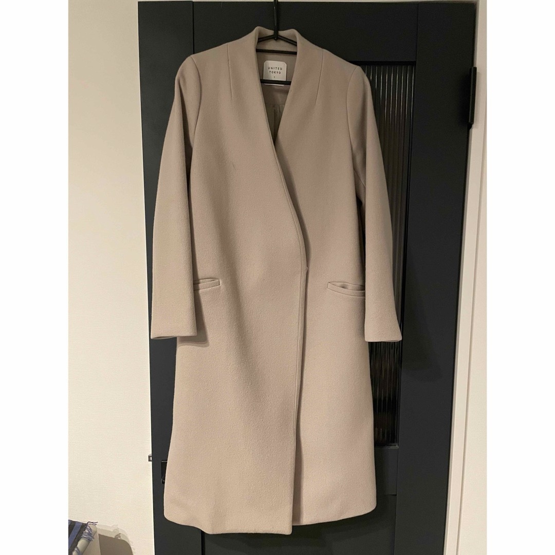 UNITED TOKYO - 有村架純着用 Vネックノーカラーコートの通販 by UNITED TOKYO - 有村架純着用 Vネックノーカラーコートの通販 by