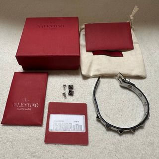 VALENTINO(ブレスレット/バングル)のフリマアイテム一覧 VALENTINO(ブレスレット/バングル)のフリマアイテム一覧