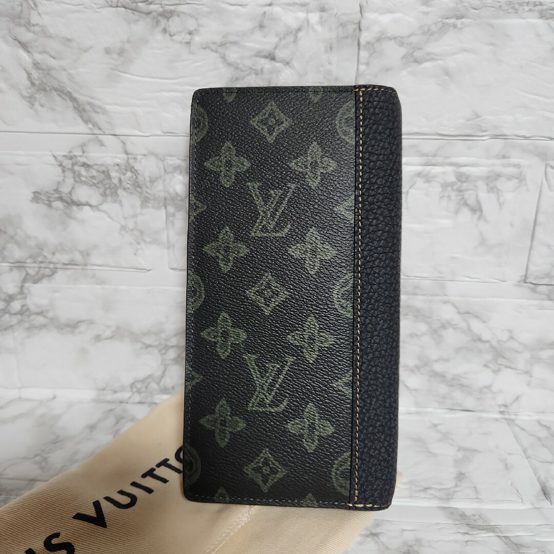 新品未使用 LOUIS VUITTON 長財布 二つ折ブラック・グリーン 新品未使用 LOUIS VUITTON 長財布 二つ折ブラック・グリーン