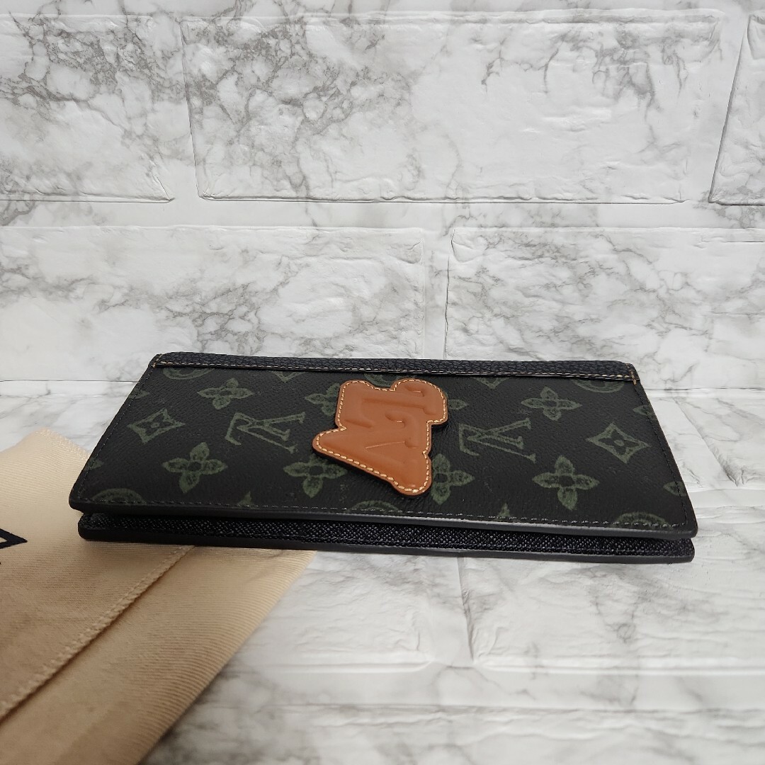 新品未使用 LOUIS VUITTON 長財布 二つ折ブラック・グリーン 新品未使用 LOUIS VUITTON 長財布 二つ折ブラック・グリーン