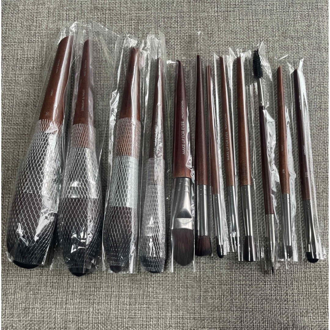 新品未使用 お買い得メイクアップフォーエバーメイクブラシ 12本 新品未使用 お買い得メイクアップフォーエバーメイクブラシ 12本