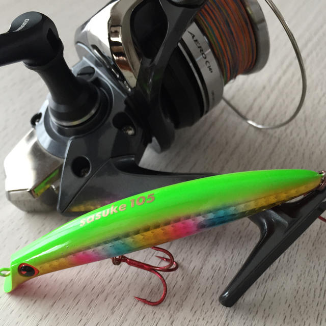 SHIMANO(シマノ)の【GWセール】【AR-C AERO CI4+ 4000 】 シマノ オマケ付き スポーツ/アウトドアのフィッシング(リール)の商品写真