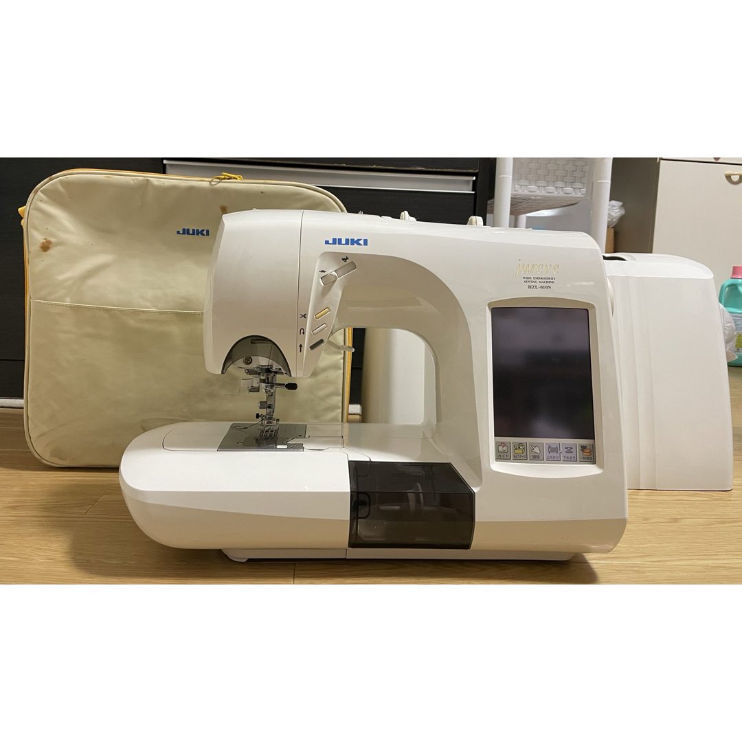 美品・JUKI HZL-010N ・刺しゅう機付き・送料無料! 美品・JUKI HZL-010N ・刺しゅう機付き・送料無料!