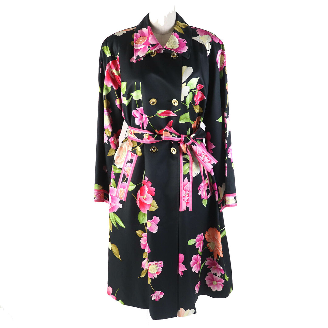 極美品△LEONARD FASHION レオナール ファッション シルク100％ 花柄 総柄 ロゴ金ボタン 中綿ライナー・ベルト付き コート ブラック マルチカラー 9R 日本製 正規品 レディース オススメ◎