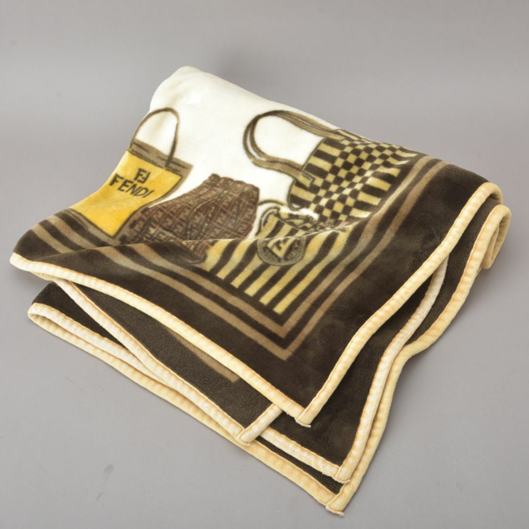 FENDI - 美品◇FENDI フェンディ バッグ柄 ブランケット 100×140 FENDI - 美品◇FENDI フェンディ バッグ柄 ブランケット 100×140