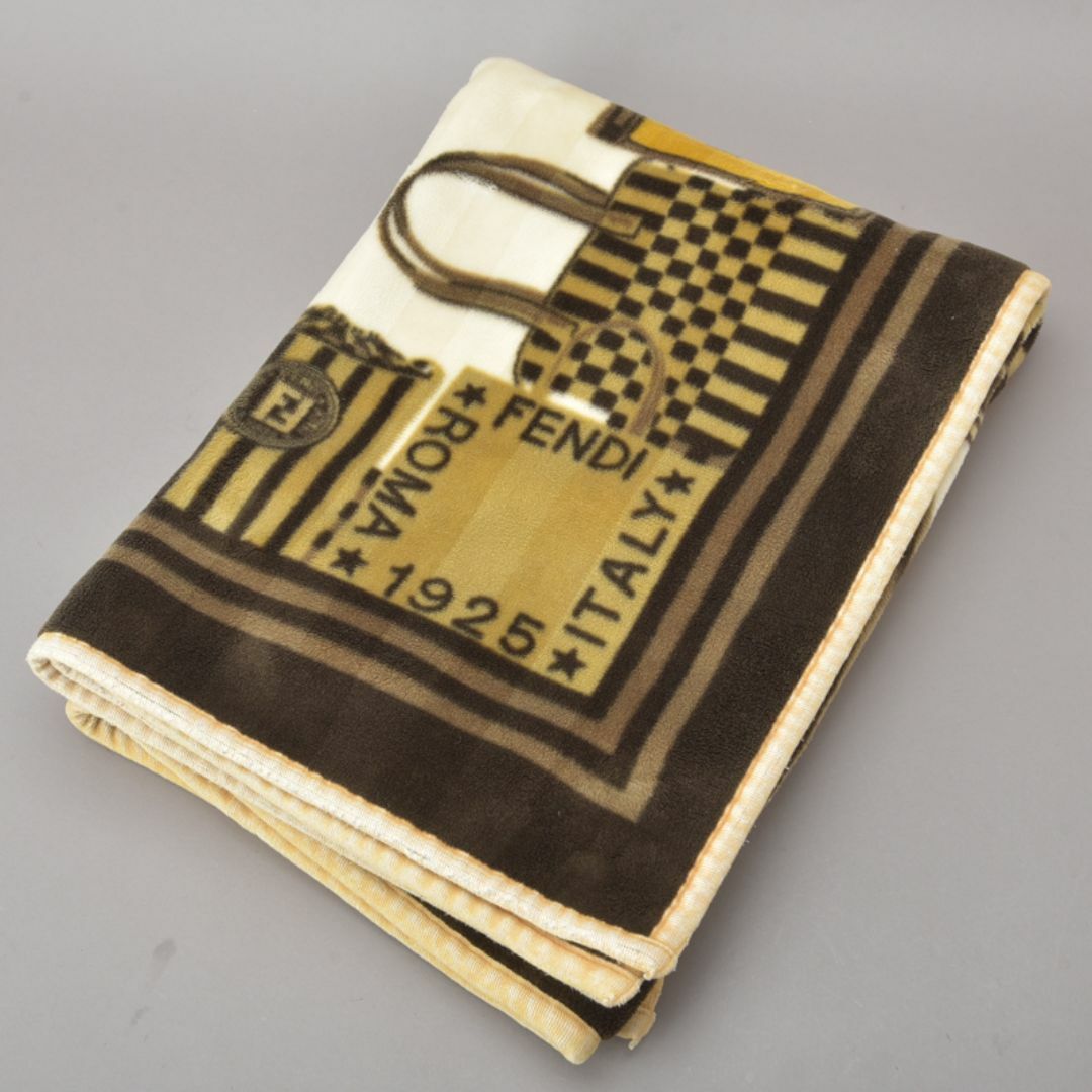 FENDI - 美品◇FENDI フェンディ バッグ柄 ブランケット 100×140 FENDI - 美品◇FENDI フェンディ バッグ柄 ブランケット 100×140