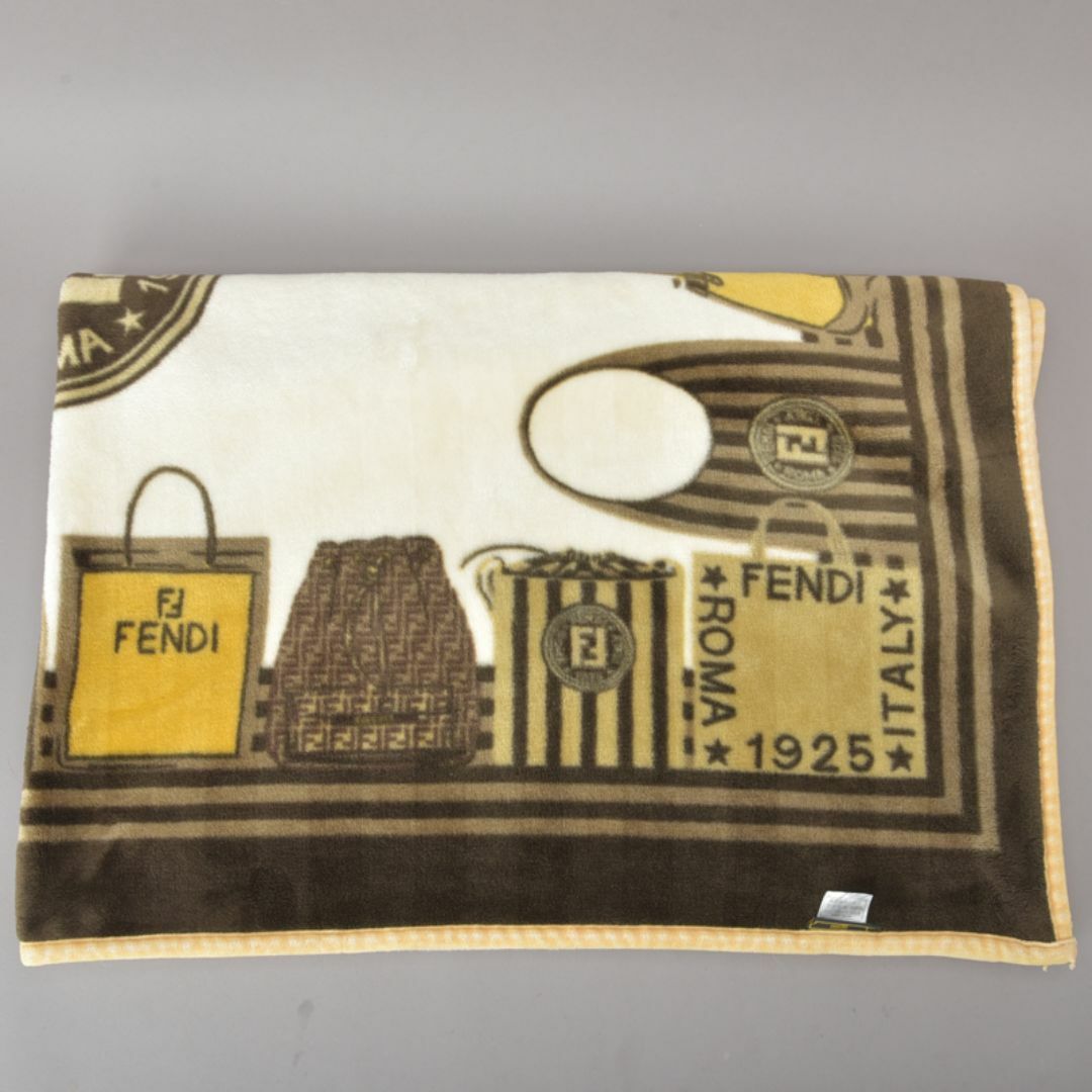 FENDI - 美品◇FENDI フェンディ バッグ柄 ブランケット 100×140 FENDI - 美品◇FENDI フェンディ バッグ柄 ブランケット 100×140