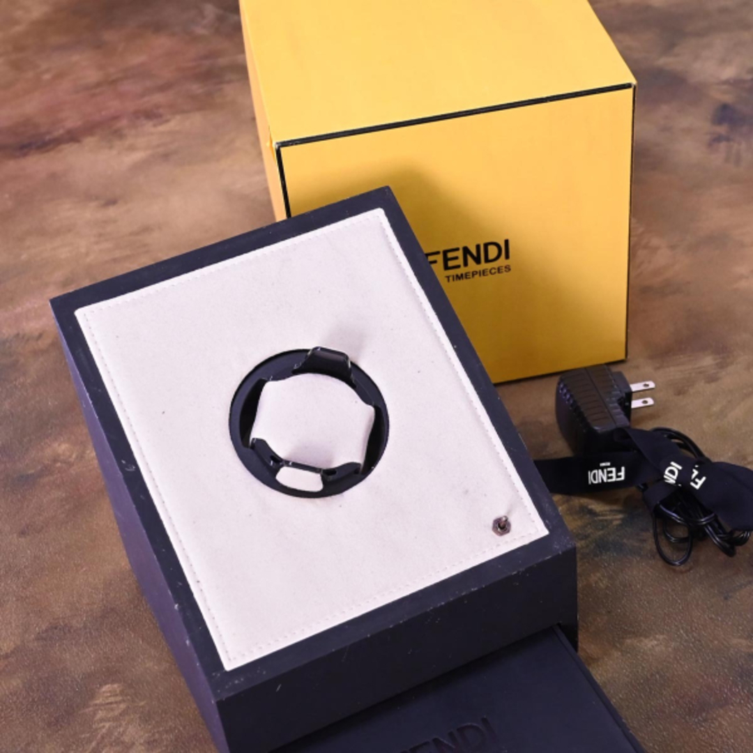 お歳暮・冬ギフト特集2024 フェンディ 本物 - FENDI 極希少 ワインディング機能搭載 純正品 フェンディ