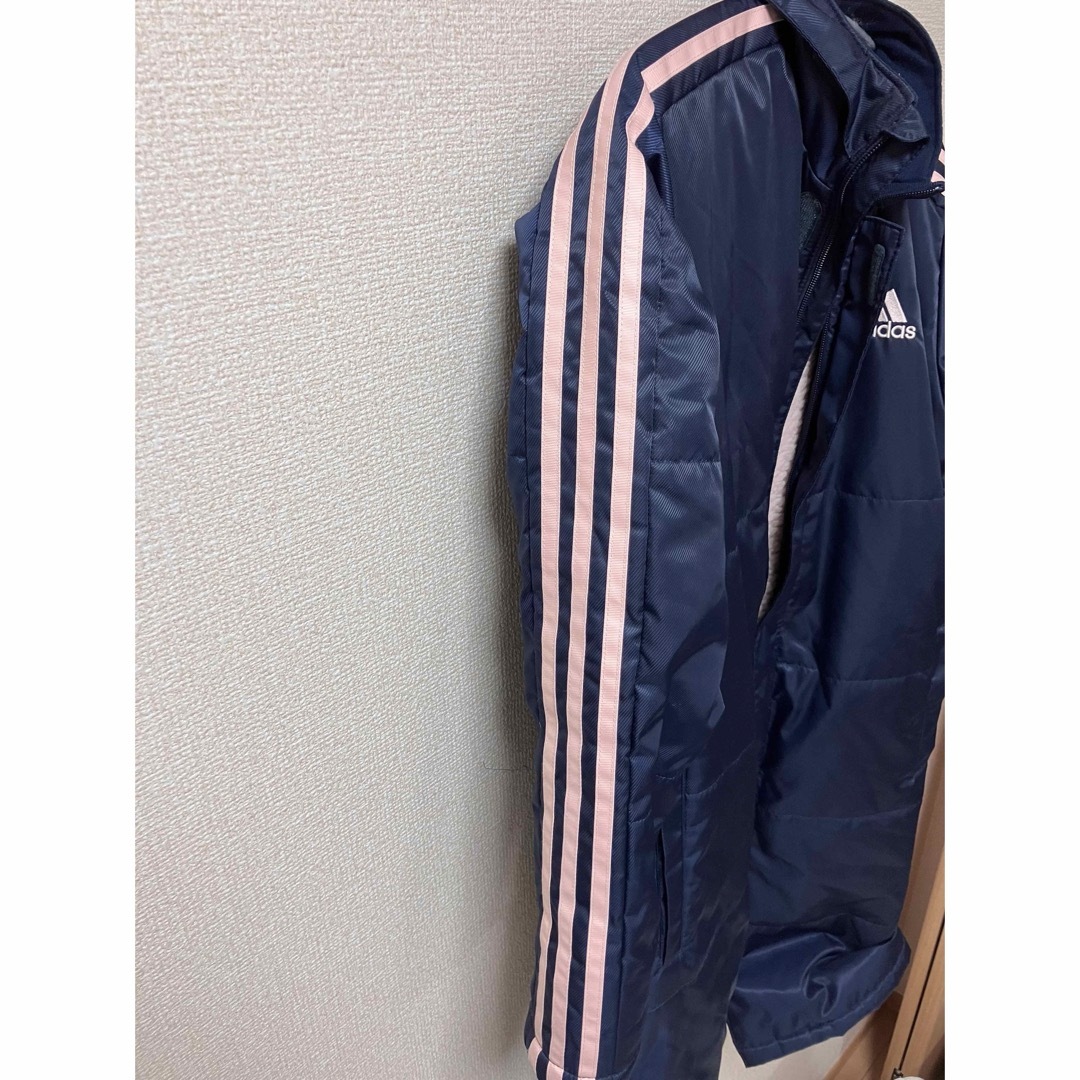 adidas - adidas ベンチコート 中綿コート ネイビー ピンク 160 adidas - adidas ベンチコート 中綿コート ネイビー ピンク 160