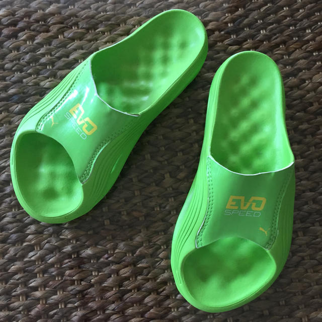 PUMA(プーマ)のPUMA EVO サンダル 28.0cm メンズの靴/シューズ(サンダル)の商品写真