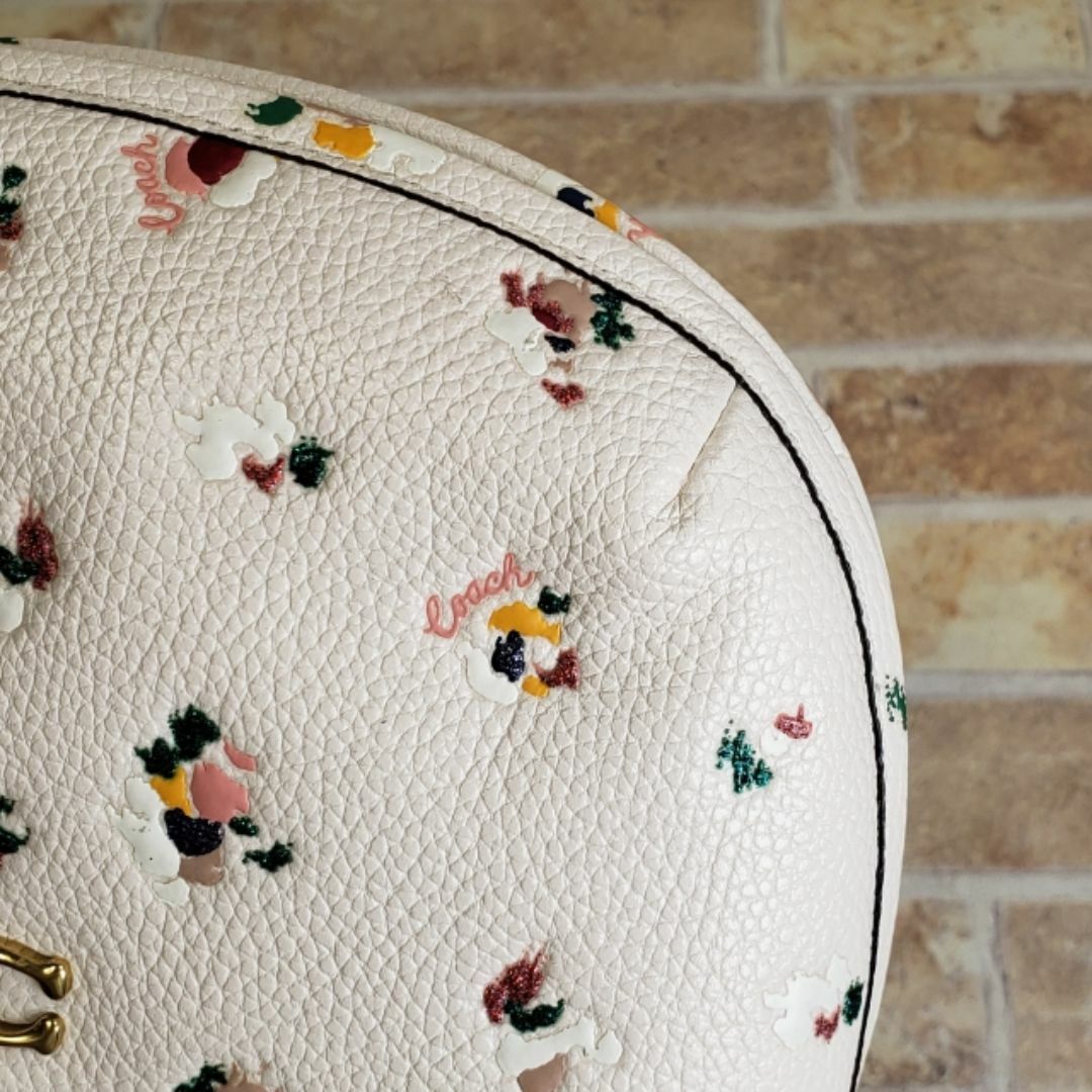 新品☆COACH(コーチ) ホワイト 花柄 レザー ポーチ COACH コーチ 花柄レザーポーチ ホワイト - メルカリ
