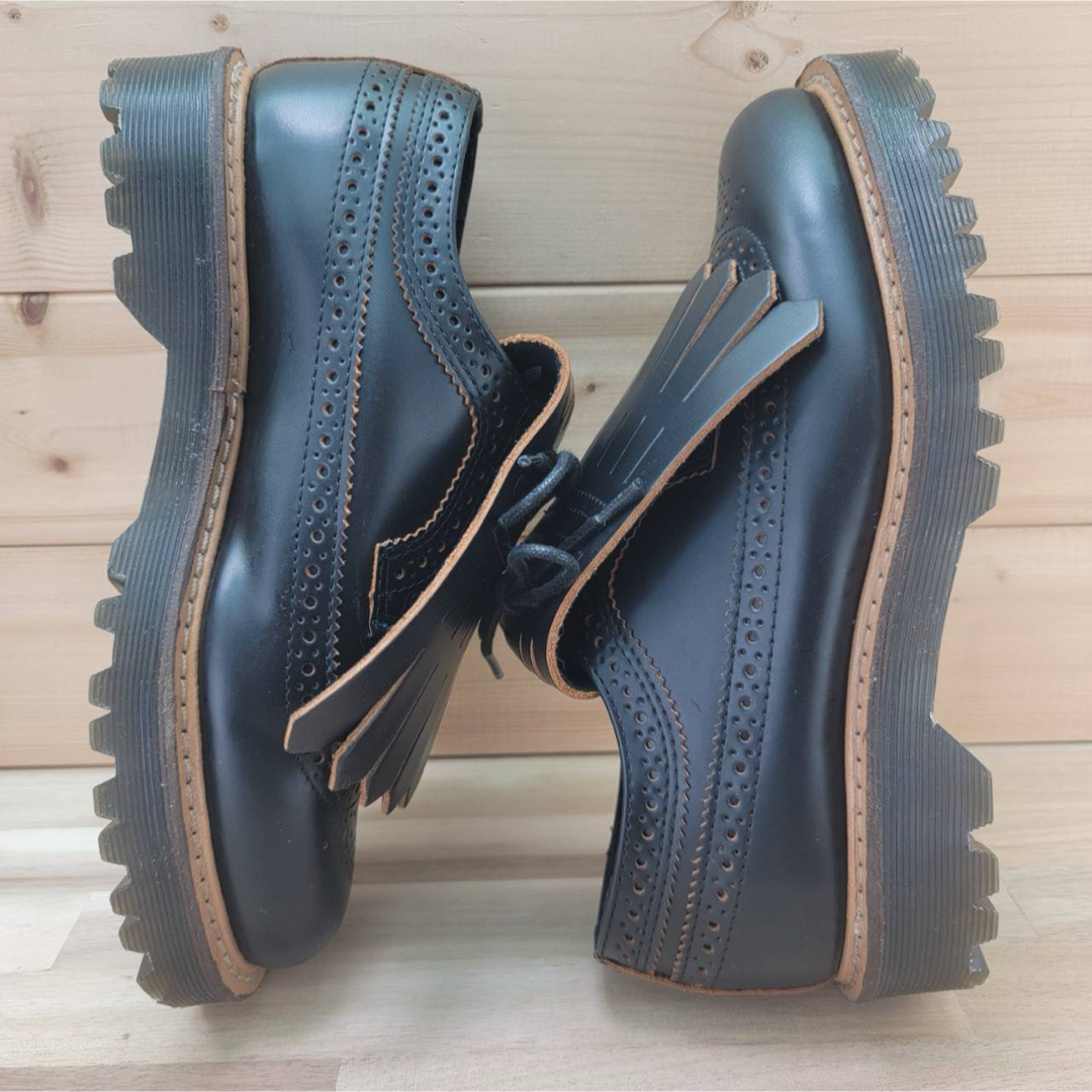 Dr.Martens - ドクターマーチン ウイングチップ タッセル 付き Dr.Martens - ドクターマーチン ウイングチップ タッセル 付き