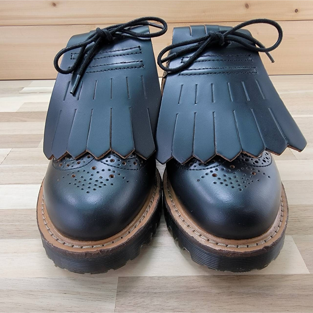 Dr.Martens - ドクターマーチン ウイングチップ タッセル 付き Dr.Martens - ドクターマーチン ウイングチップ タッセル 付き