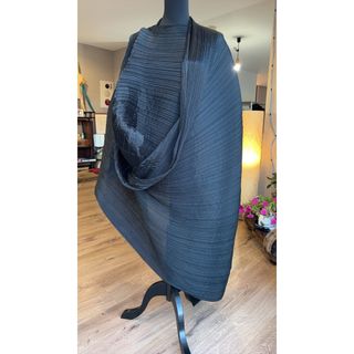 PLEATS PLEASE ISSEY MIYAKE(ストール/パシュミナ)のフリマ PLEATS PLEASE ISSEY MIYAKE(ストール/パシュミナ)のフリマ