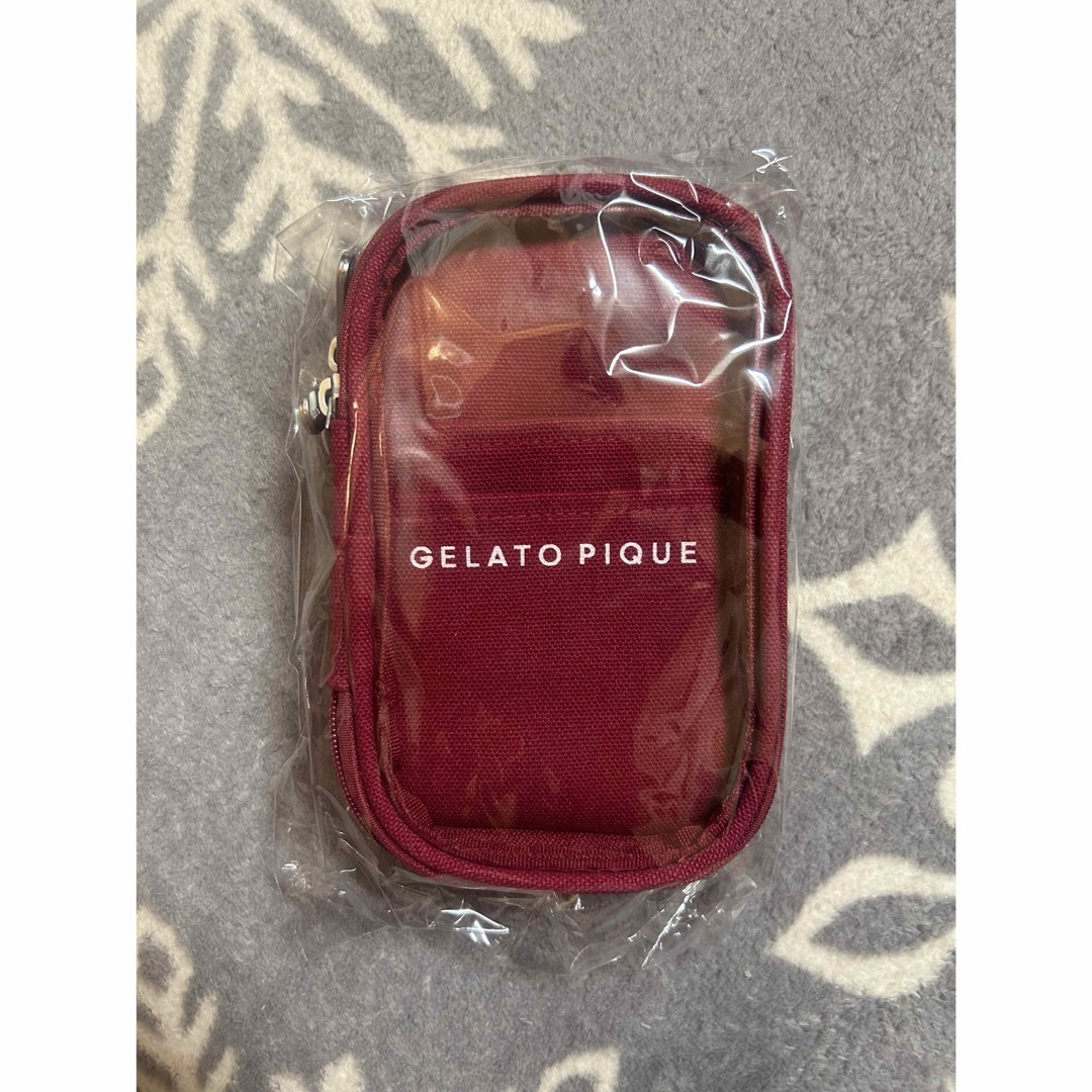 gelato pique(ジェラートピケ)のジェラートピケ　キャリーポーチ　レッド レディースのファッション小物(ポーチ)の商品写真
