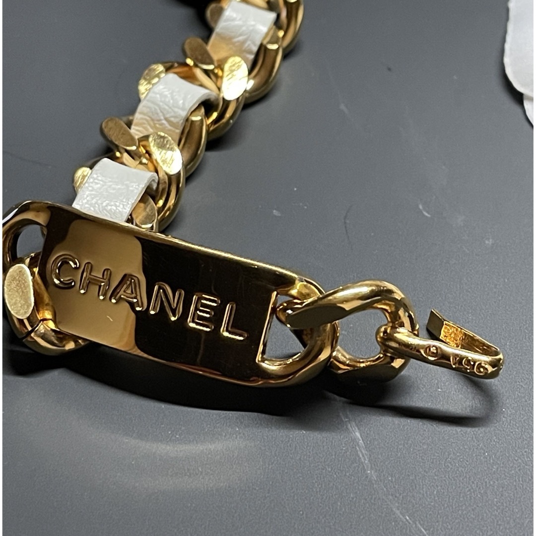 CHANEL - シャネル チェーンベルト レザー ホワイト